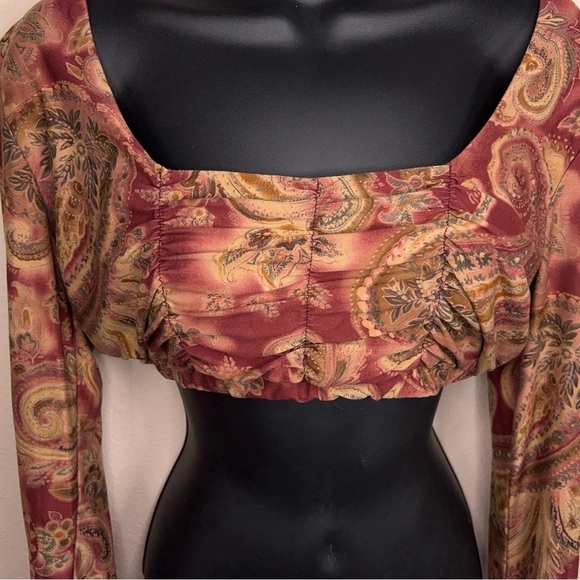 MEDIUM PAISLEY RUCHED LONG SLEEVE CROP TOP BURGUNDY BOHO HIPPIE - Picture 2 of 10